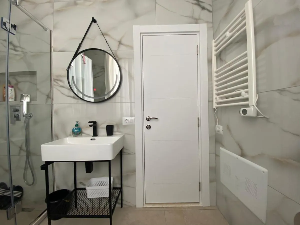 Newly Renovated Apartment Tirana 0*,